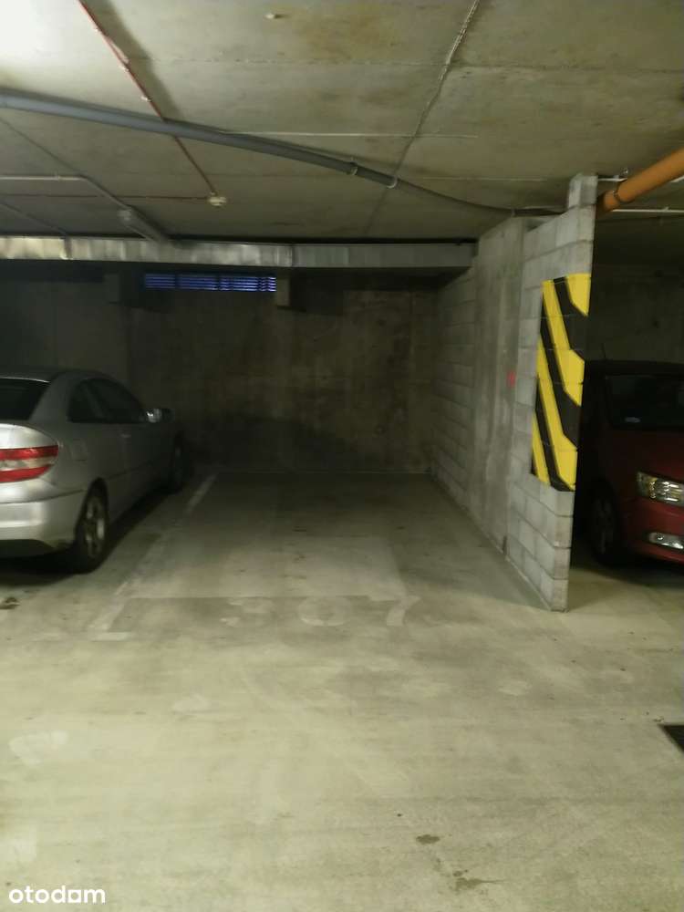 Miejsce parkingowe parking Okopowa 56