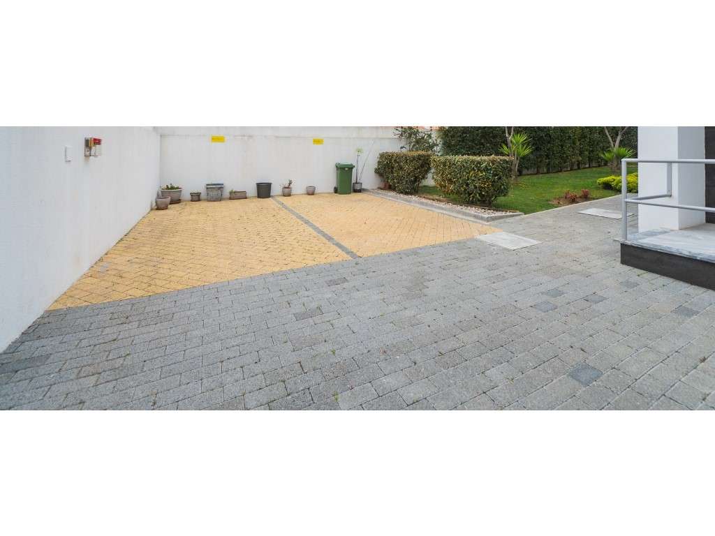 T2 em Condomínio Privado, São João Estoril-36