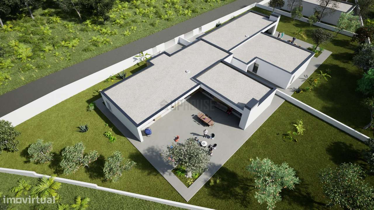 Moradia Térrea T4 em Construção - Fragosela-11