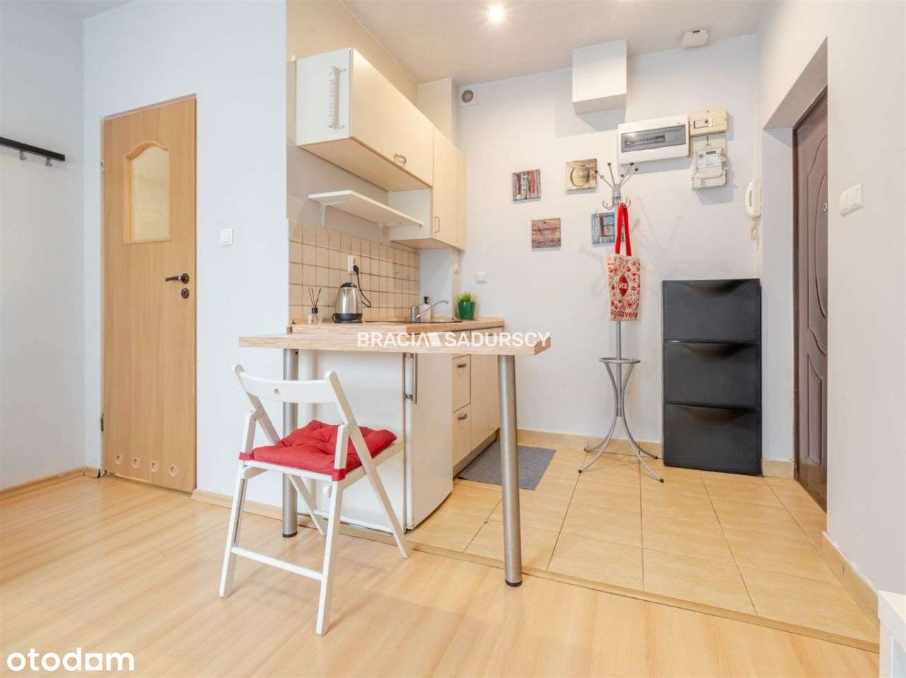 Kawalerka z piwnicą, przy Centrum Nowa Cena - Pełny obrazek: 5/20