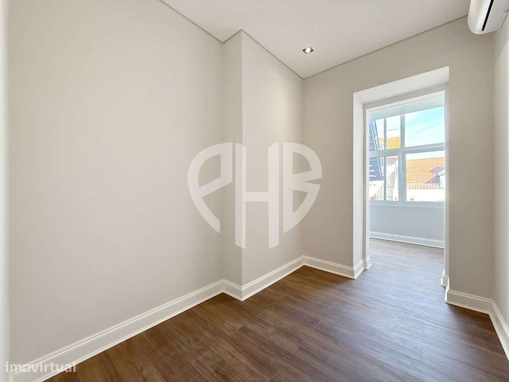 Apartamento T3 // Totalmente Renovado - Av. Almirante Reis-20