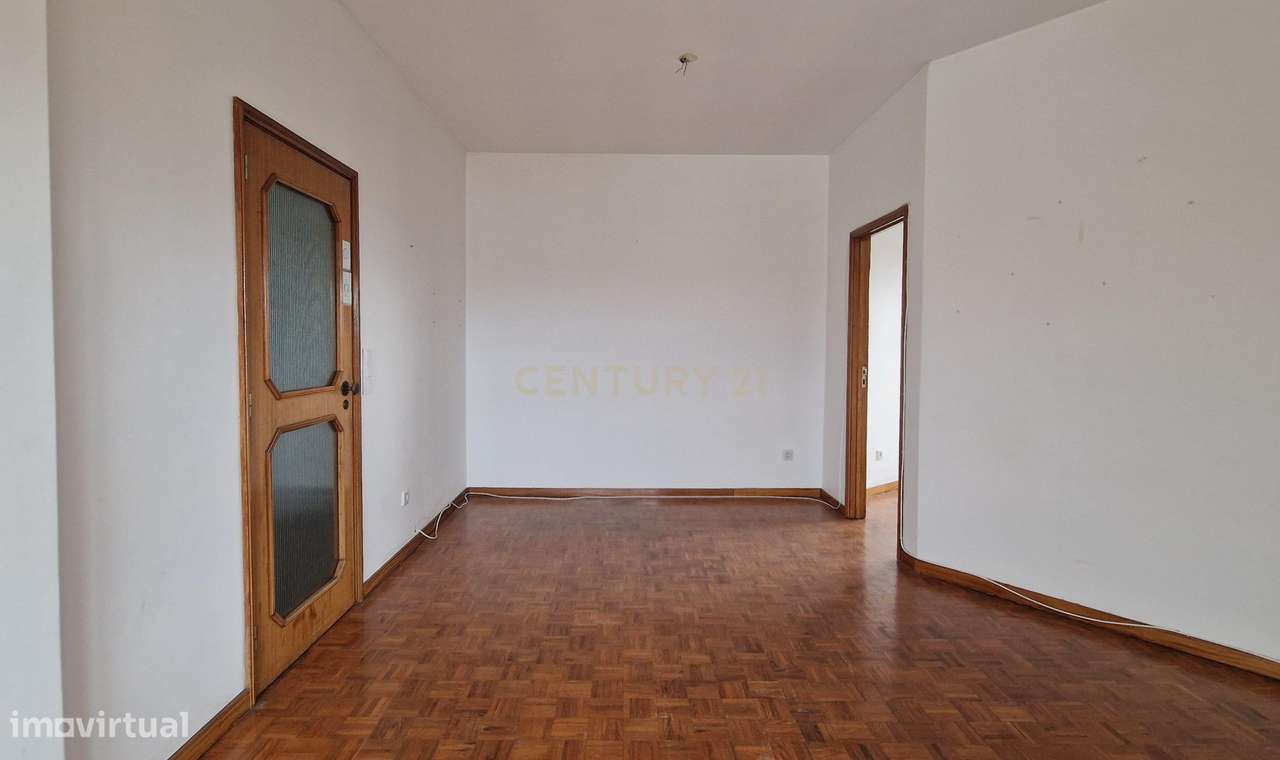 Apartamento T2 no centro histórico do Porto - Grande imagem: 5/17