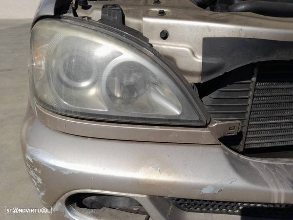 Farol Otica Direito Mercedes-Benz M-Class (W164) - 1