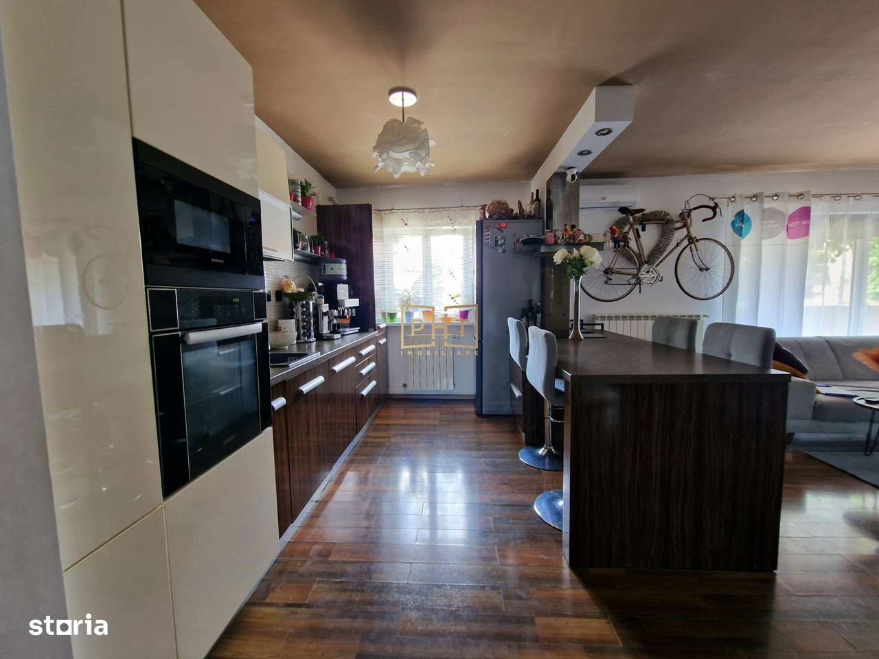 Apartament cu 3 camere  de vanzare, 77 mp, zona Cetatii!-4