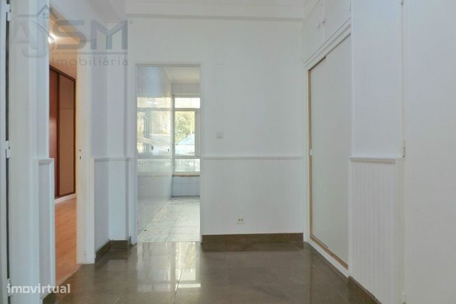 Oeiras - Apartamento T2 em zona privilegiada, Quinta das Palmeiras-1