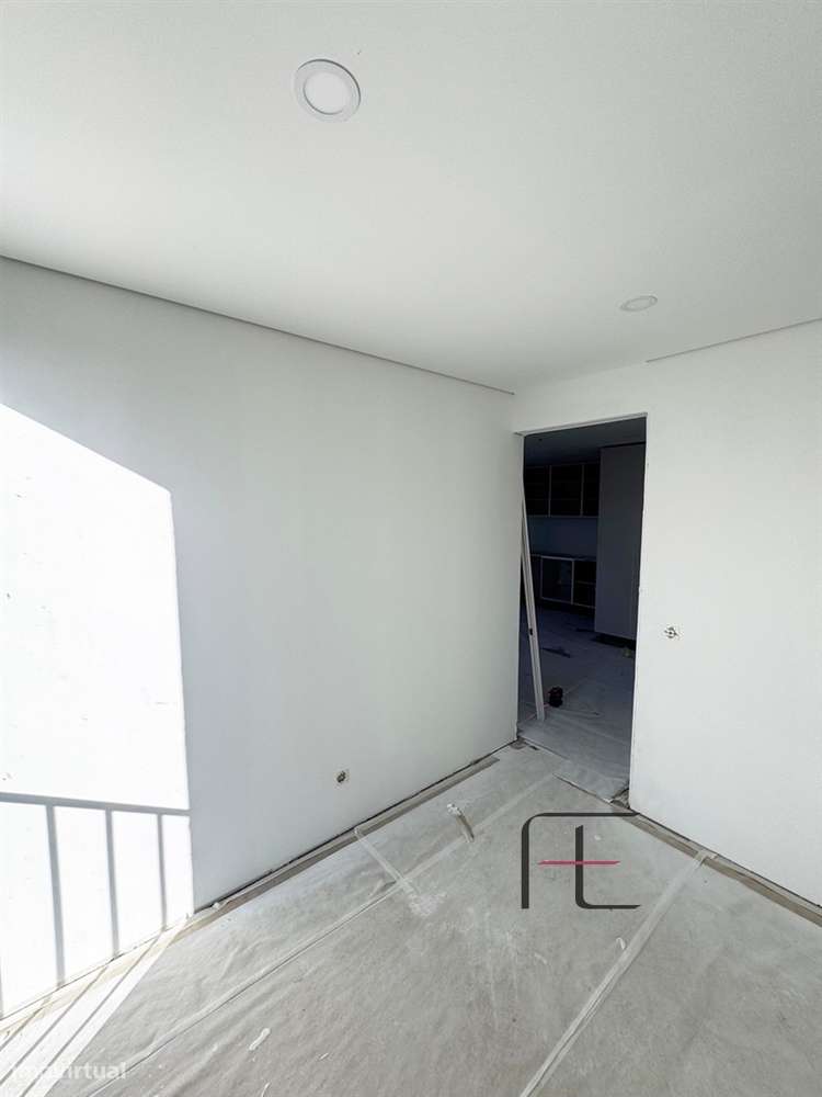 T1+1 Novo em São Mamede | Polo Universitário | Hospital S. João - Grande imagem: 2/32