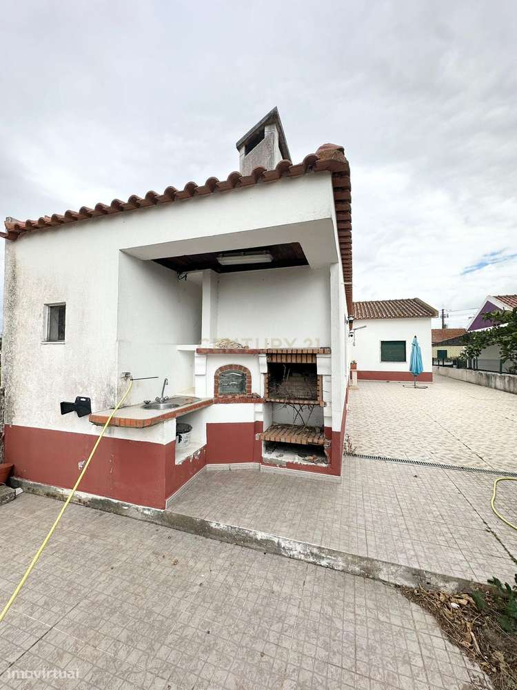 Moradia T3 junto ao porto de barcos de Escaroupim-19