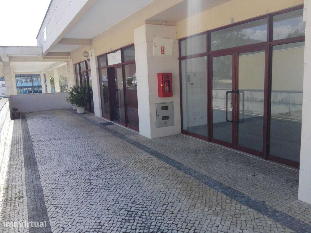 Loja em Coimbra (Vale das Flores) - Grande imagem: 2/5