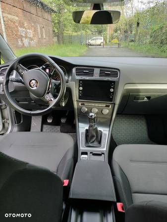 Volkswagen Golf - 7