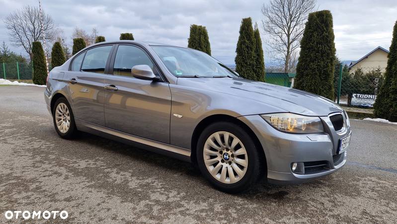 BMW Seria 3 320d xDrive - 19