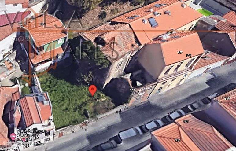 Prédio com terreno - Investimento no CENTRO HISTÓRICO DE GAIA-2