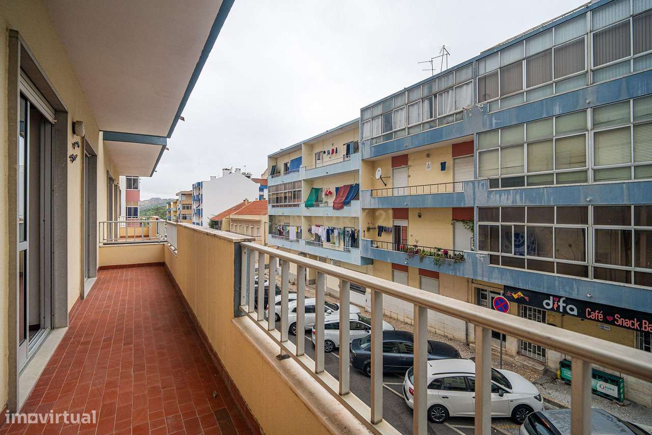 Apartamento T3 com Vista Cidade em Alverca Do Ribatejo .-24