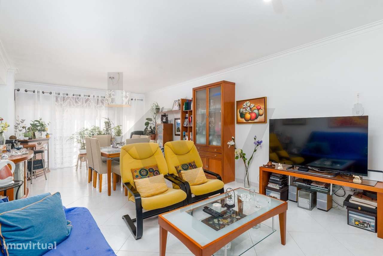 Apartamento T3 com Box e Arrecadação – Massamá, Sintra - Grande imagem: 4/33