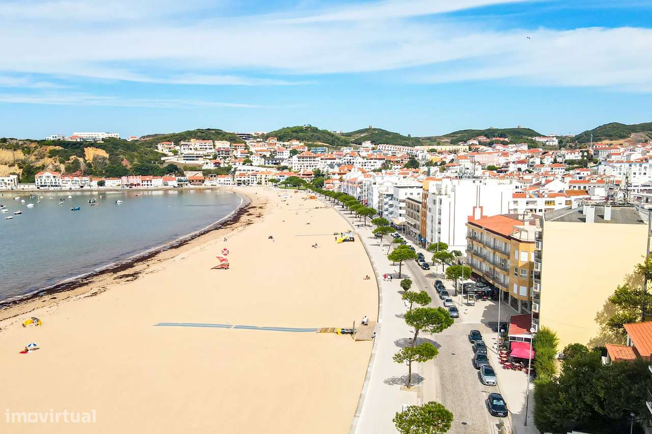 T2 na Marginal de São Martinho do Porto | Piscina com Vista Baía-28