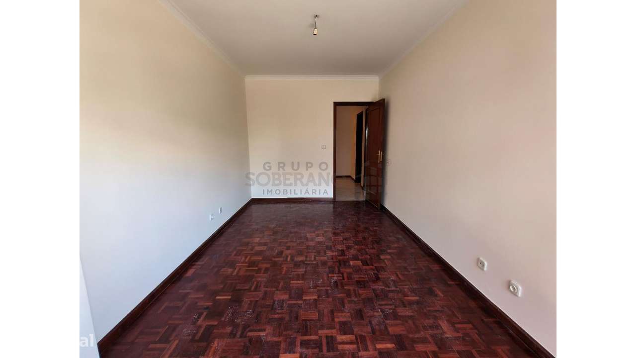 Apartamento T2 em Algueirão-13
