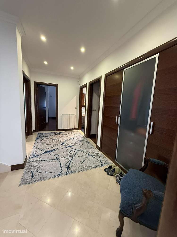 Moradia Semi- Nova T4 de Luxo - M3184/26-14
