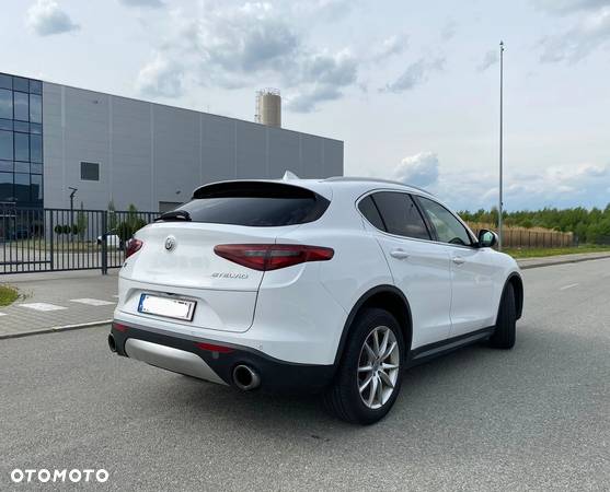 Alfa Romeo Stelvio 2.0 Turbo TI Q4 - 5