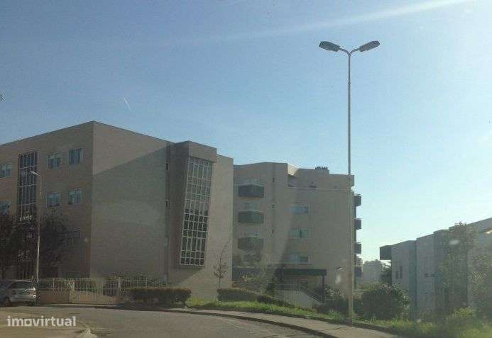 Garagem Individual de 16m² para arrendar em Mafamude - Gaia - Grande imagem: 2/3