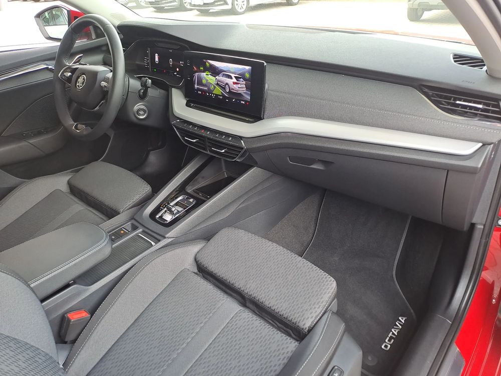 SKODA OCTAVIA Masaże Indukcja Head UP Martwe pola ACC DSG Salon PL ASO VAT23%