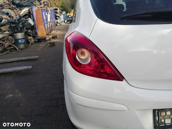 Lampa tylna lewa OPEL Corsa D 3d EU - 1