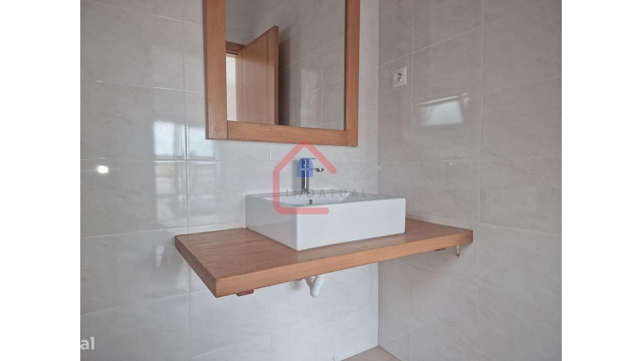 Moradia Isolada em Almada-29