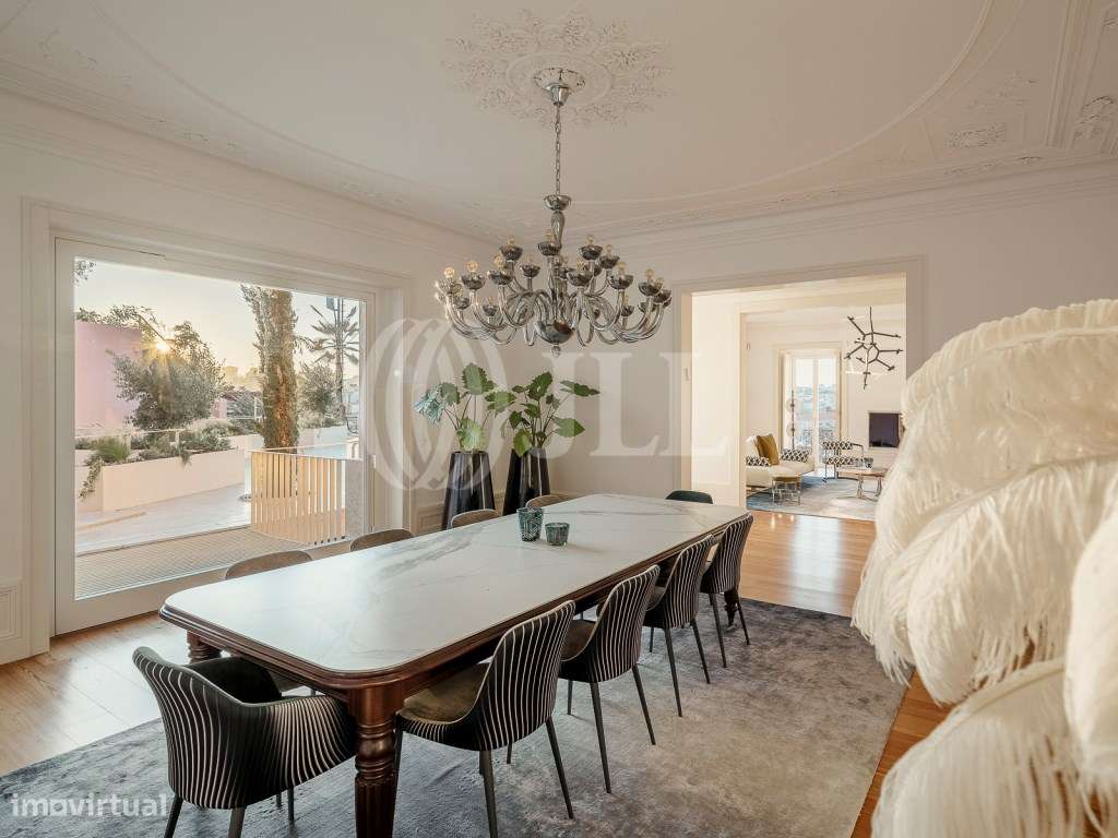 Apartamento T3+2 com jardim, em pleno Castelo, Lisboa-18