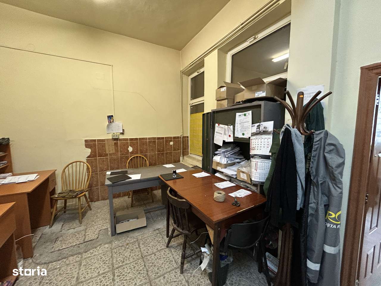 Vand spatiu comercial,actualmente POSTA din Chisineu Cris, din centru.-6