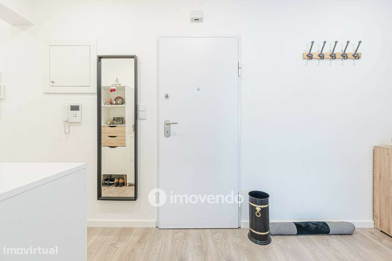 Apartamento T2, com áreas amplas e varanda, na Póvoa de Santa Iria-34