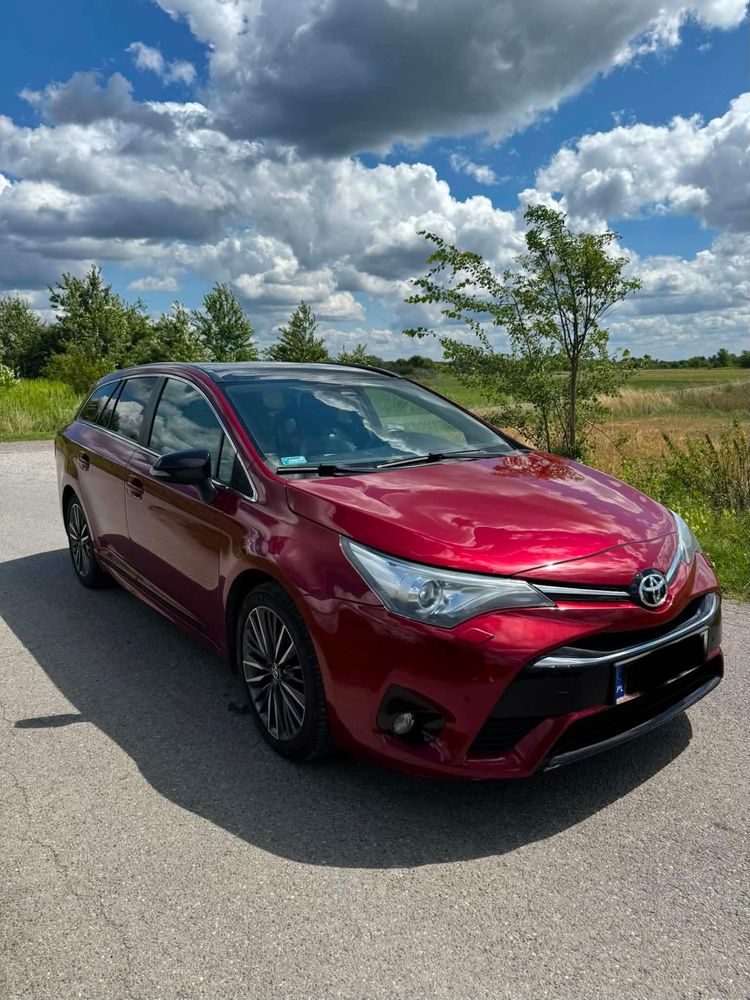 Toyota Avensis III (2009-) 1.8 Selection 2017
