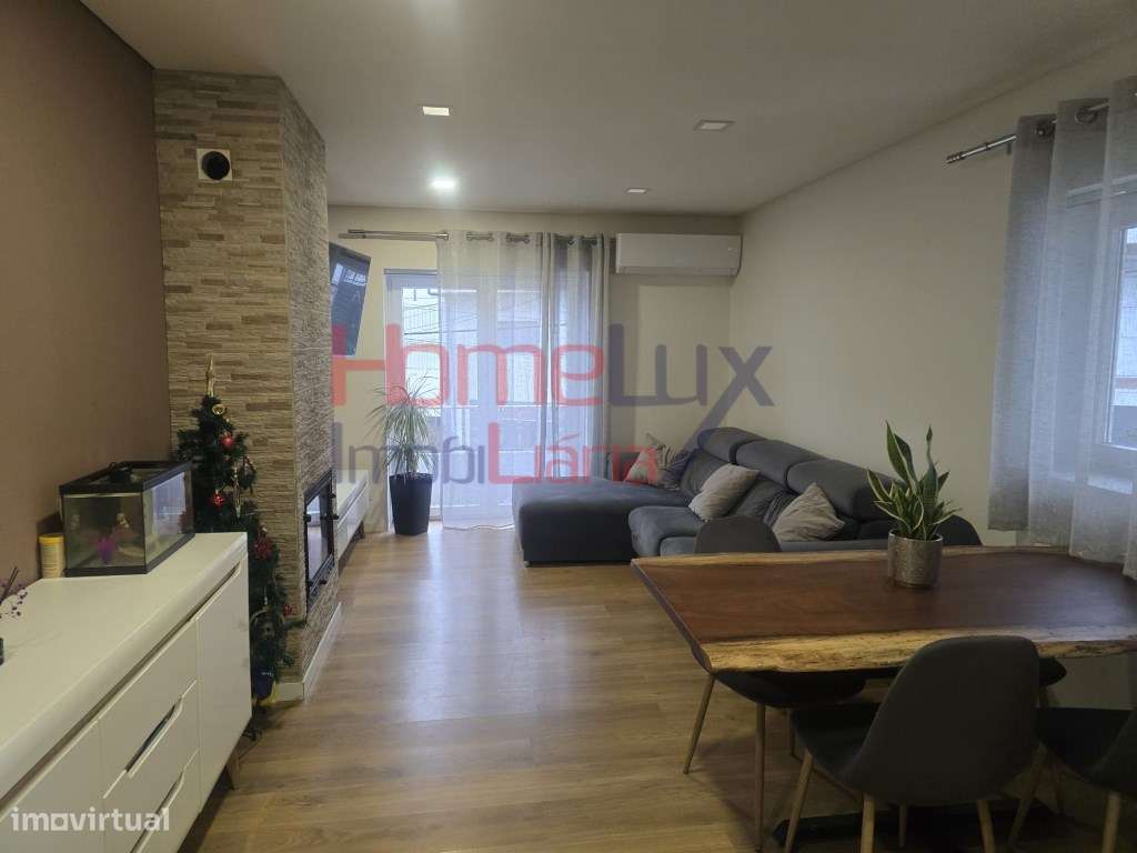 Andar Moradia T3 com Logradouro Privativo e Box para 2 carros !-11