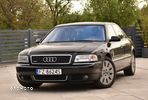 Audi A8 4.2 L Quattro - 1