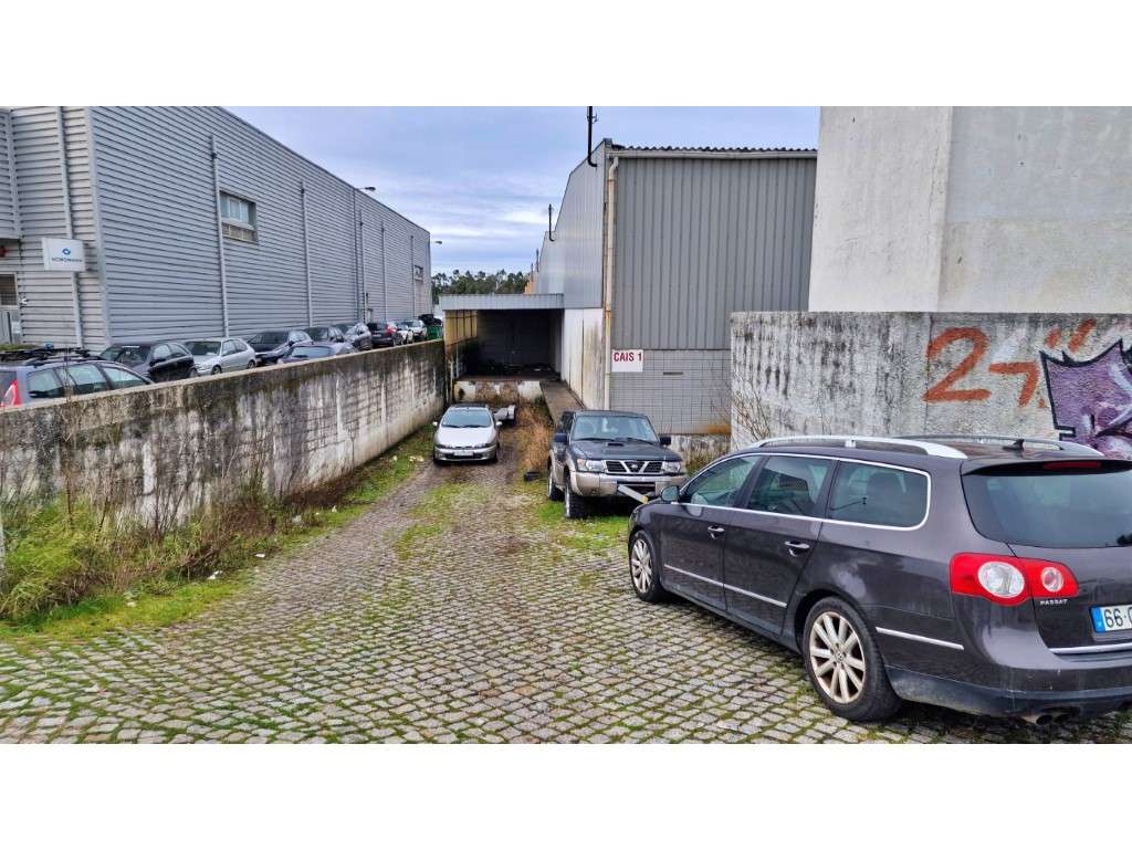 Instalações industriais/logísticas junto ao Aeroporto - Grande imagem: 5/6