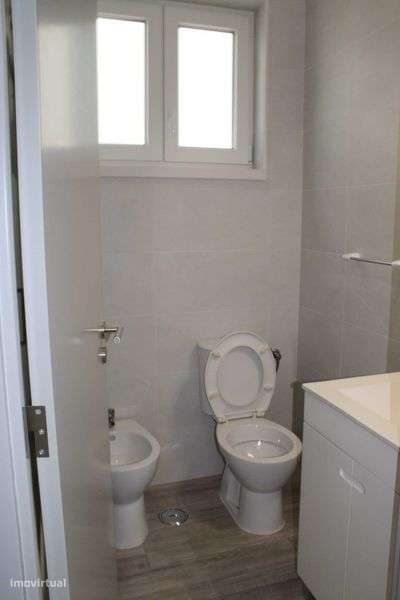 Aluga-se apartamento T2 - Alcobaça - Grande imagem: 5/12