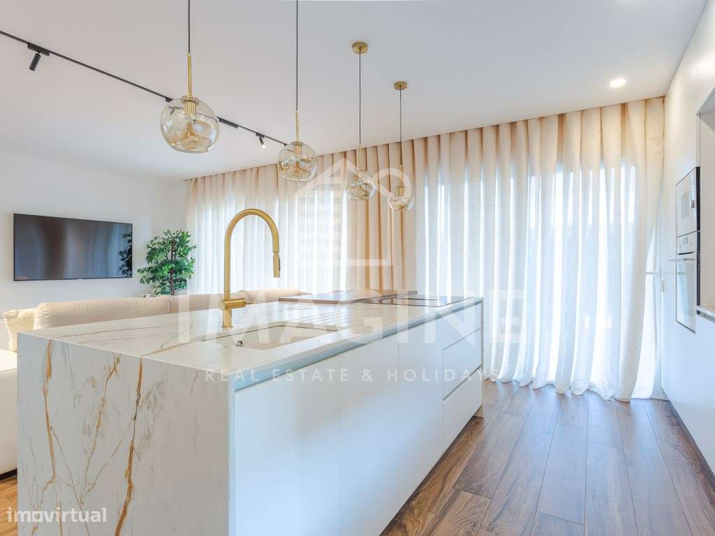 Moradia V2, de Arquitetura Moderna com Piscina e jardim - Urbanizaç...-10