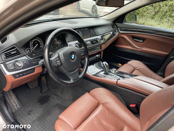 BMW Seria 5 530d xDrive Touring - 5