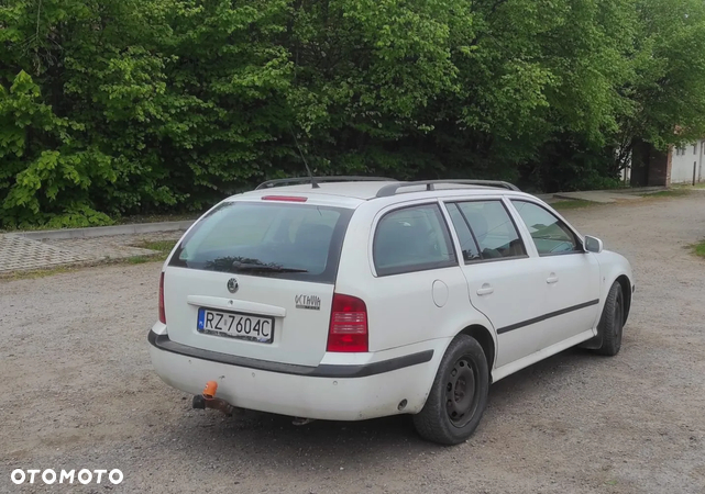 Skoda Octavia 1.8T Tour Plus - 5