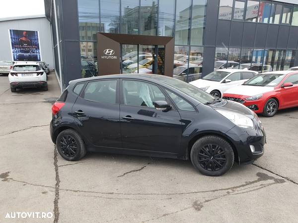 Kia Venga 1.4 CRDi 90 Attract - 1