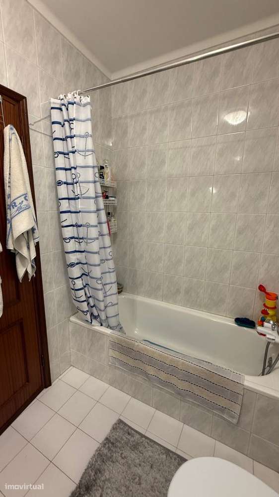 Apartamento T2 com arrumo varanda e vistas de ria. A 2 minutos da p...-18