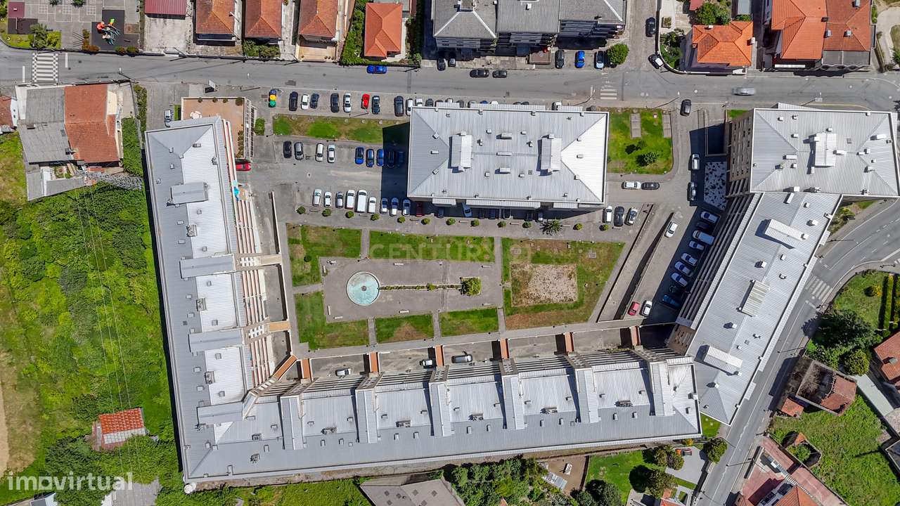 Apartamento T3 com varanda e Box fechada-34