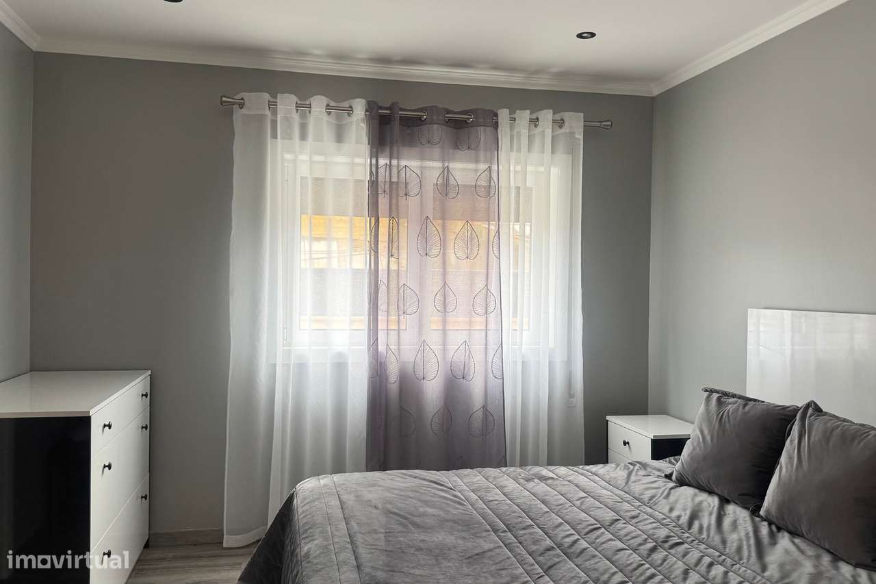 Moradia T3 em Chipar de Cima, Vilarinho do Bairro-11