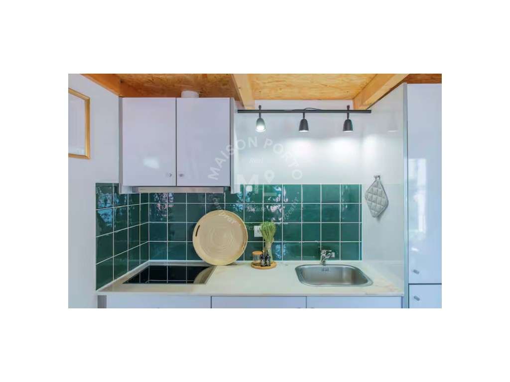 Apartamento T0 Mezzenine Totalmente Mobilado e Equipado próximo a F... - Grande imagem: 5/17