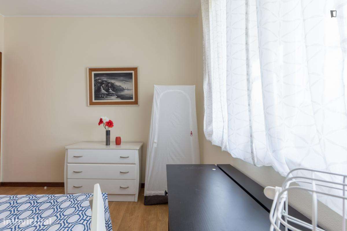 Quarto - localizado em Rio Tinto Porto - Grande imagem: 5/6