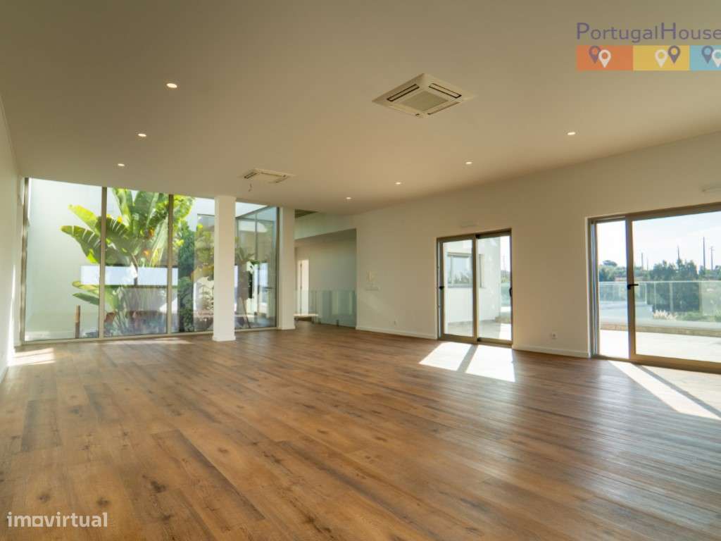 Moradia T4 de Luxo com terreno de 5.300 metros quadrados-26