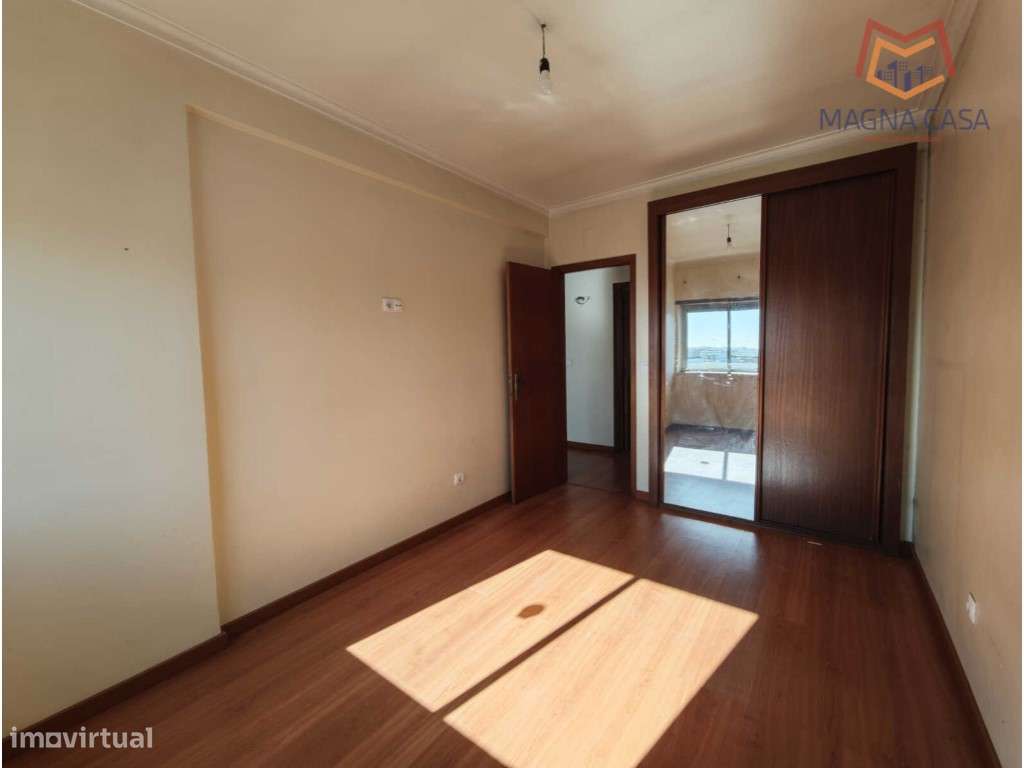 T2 (3 assoalhadas) com Boa Distribuição de Áreas - Rua do Mirante, ... - Grande imagem: 5/16