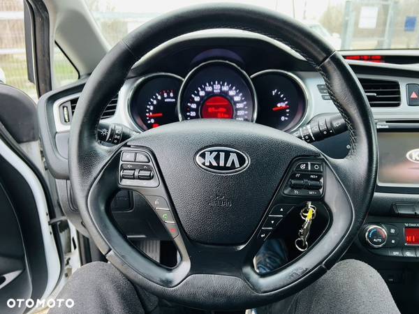 Kia Ceed - 24