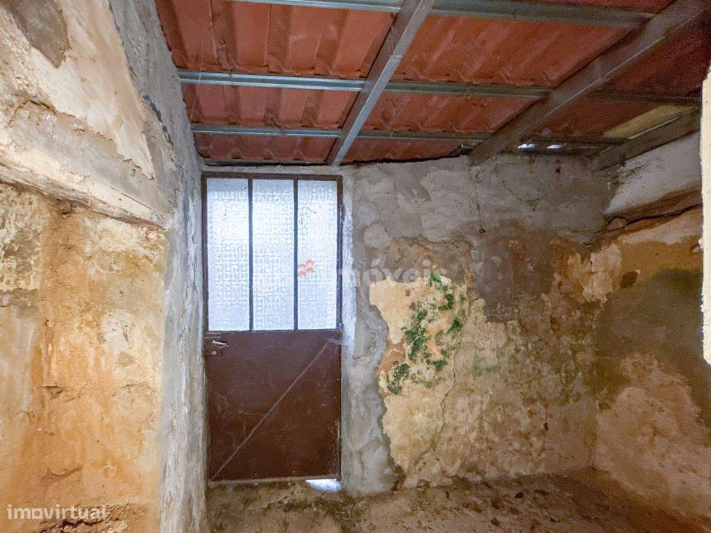 Arrecadação com Terreno e Potencial para Habitação - Roda Pequena-10