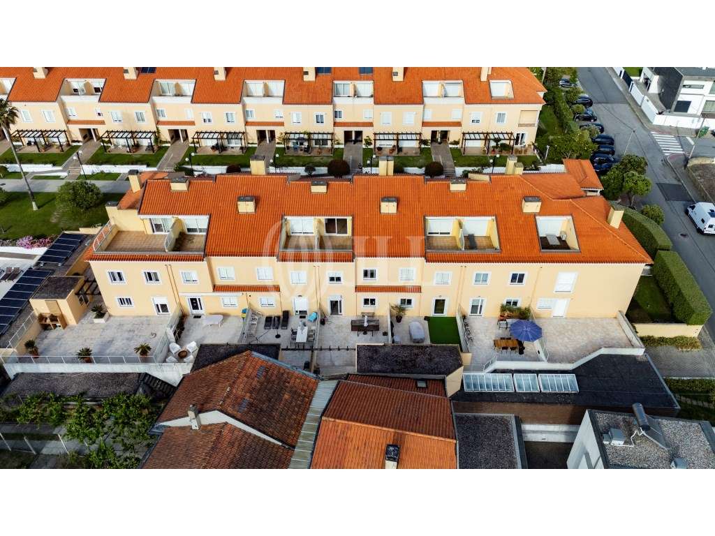 Moradia T4 em condomínio em Gulpilhares Porto-37