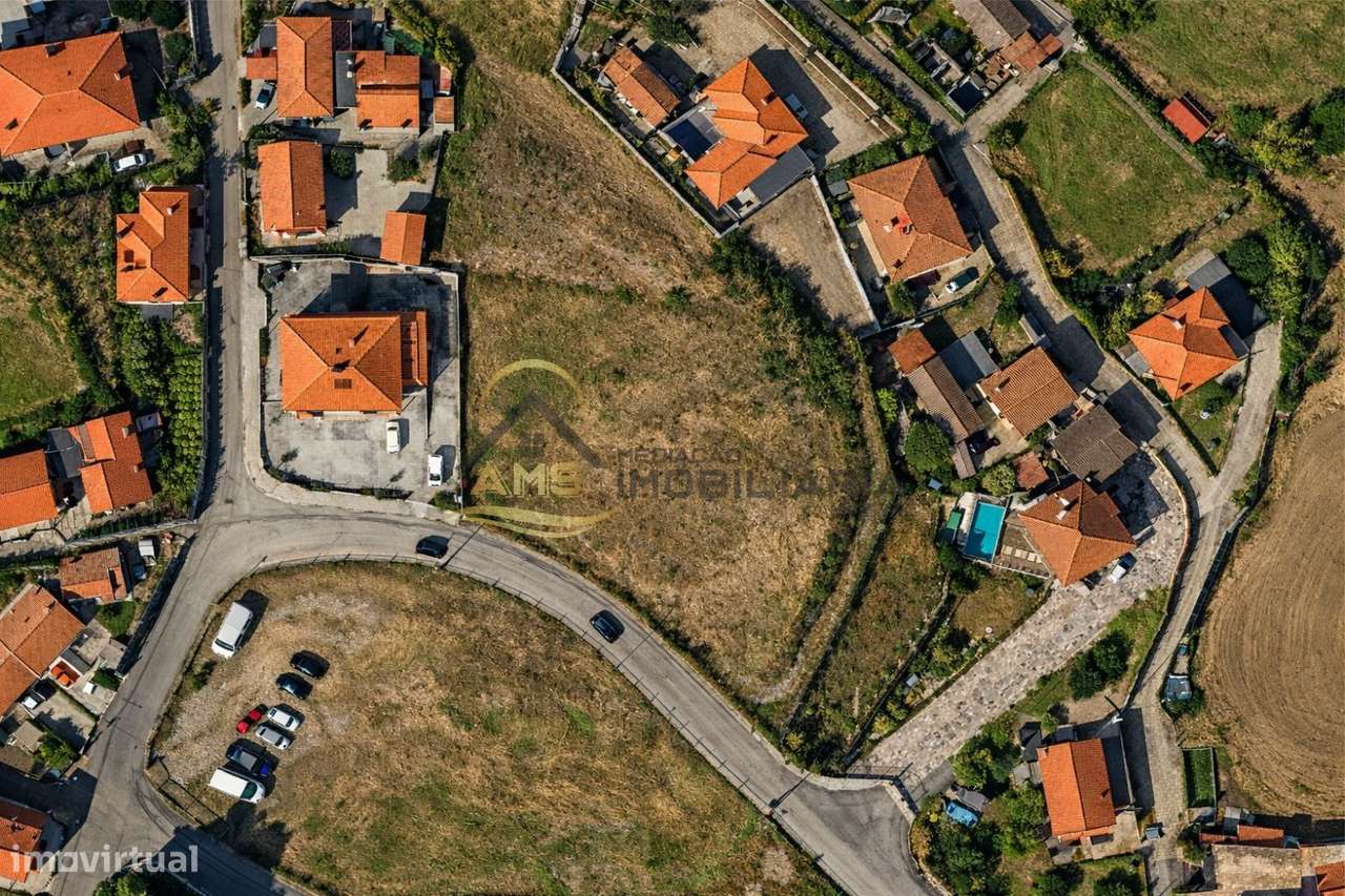 TERRENO PARA CONSTRUÇÃO [2700M2] | ESTORÃOS, FAFE-5