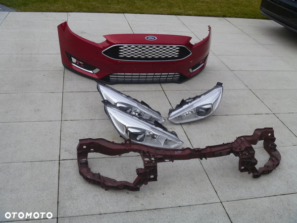 FORD FOCUS MK3 LIFT XENON PRAWY LEWY EUROPA - 9