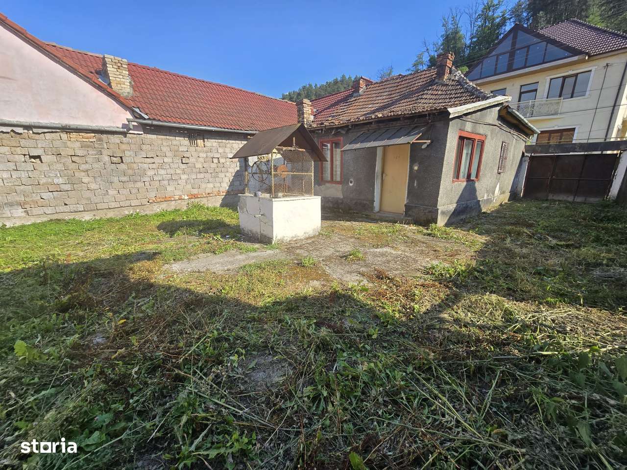 Reșița, casă cu teren 700 mp, pe malul Bărzavei în cartierul Câlnic-5